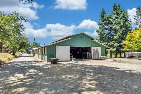 Exterior - 23303 E Buena Vista Rd, Clements, CA 95227 photo 7 of 31