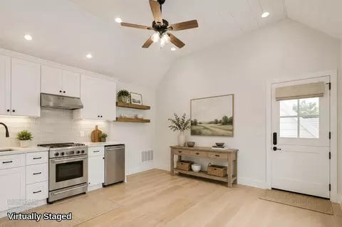 Entry Way - 12750 E Live Oak Rd, Lodi, CA 95240 photo 2 of 2