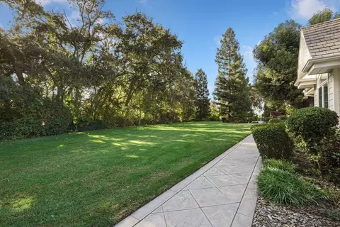 Exterior - 12750 E Live Oak Rd, Lodi, CA 95240 photo 8 of 14