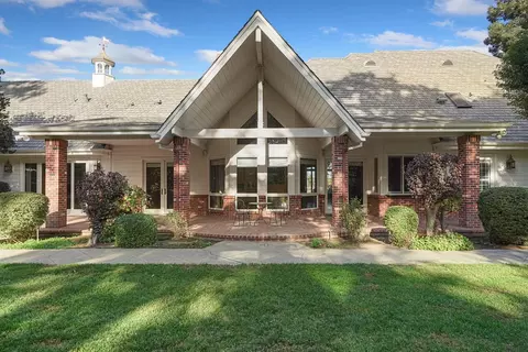 Exterior - 12750 E Live Oak Rd, Lodi, CA 95240 photo 7 of 14