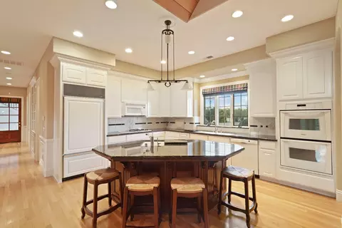 Kitchen - 12750 E Live Oak Rd, Lodi, CA 95240 photo 2 of 2