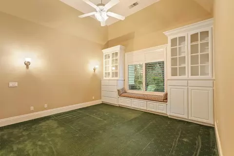 Bedroom - 12750 E Live Oak Rd, Lodi, CA 95240 photo 4 of 6