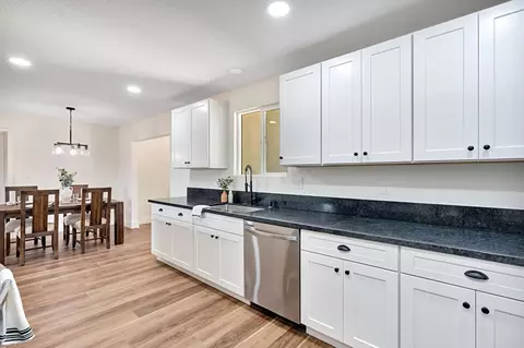 Kitchen - 18807 Smithwood Dr, Madera, CA 93638 photo 4 of 6