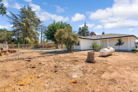 Exterior - 18807 Smithwood Dr, Madera, CA 93638 photo 9 of 9