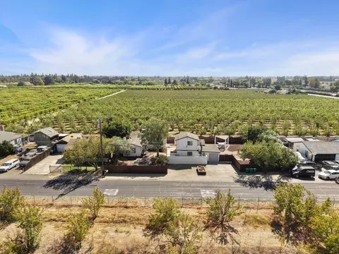View/Area - 4692 E Hogan Ln, Lodi, CA 95240 photo 5 of 12