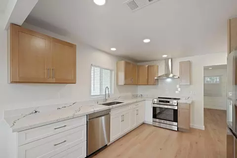 Kitchen - 4692 E Hogan Ln, Lodi, CA 95240 photo 3 of 7