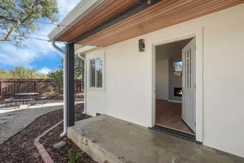 Exterior - 4692 E Hogan Ln, Lodi, CA 95240 photo 6 of 22