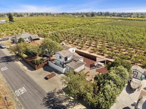View/Area - 4692 E Hogan Ln, Lodi, CA 95240 photo 6 of 12