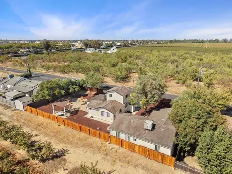 View/Area - 4692 E Hogan Ln, Lodi, CA 95240 photo 8 of 12