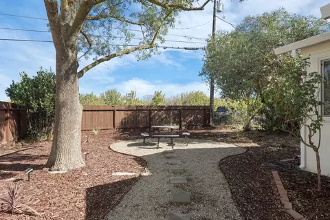 Exterior - 4692 E Hogan Ln, Lodi, CA 95240 photo 22 of 22
