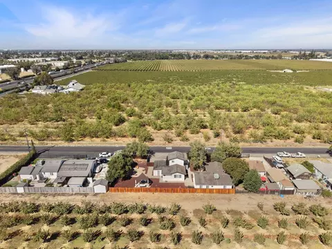 View/Area - 4692 E Hogan Ln, Lodi, CA 95240 photo 9 of 12