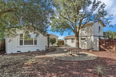 Exterior - 4692 E Hogan Ln, Lodi, CA 95240 photo 3 of 22