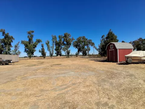 Exterior - 1500 E Forest Lake Rd, Acampo, CA 95220 photo 6 of 11