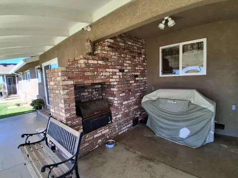 Exterior - 1500 E Forest Lake Rd, Acampo, CA 95220 photo 4 of 11