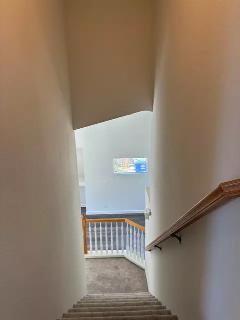 Entry Way - 1460 Portsmouth, Gustine, CA 95322 photo 4 of 5