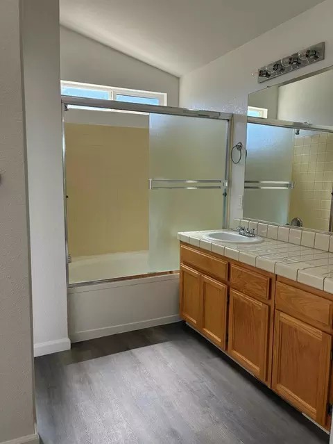 Bath - 1460 Portsmouth, Gustine, CA 95322 photo 1 of 4