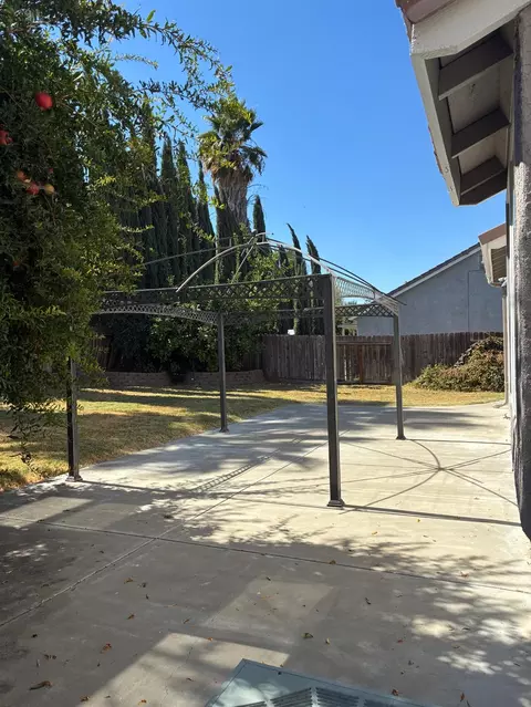 Exterior - 1460 Portsmouth, Gustine, CA 95322 photo 13 of 13