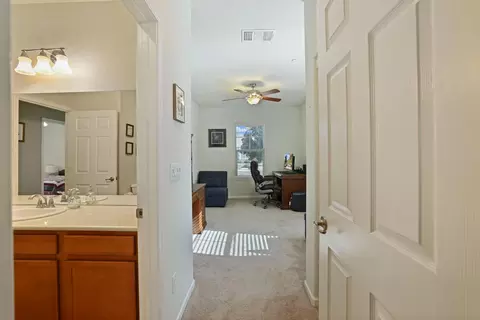 Entry Way - 1391 Mill Run Ct, Manteca, CA 95336 photo 2 of 3