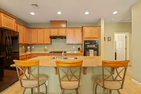 Kitchen - 1391 Mill Run Ct, Manteca, CA 95336 photo 6 of 6