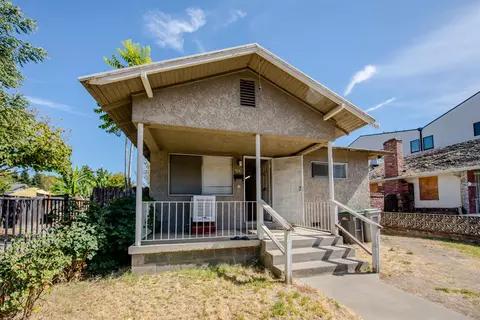 215 5th St, West Sacramento, CA 95605