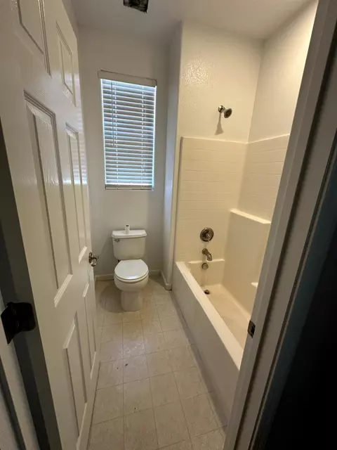 Bath - 2706 Ida St, Live Oak, CA 95953 photo 3 of 5