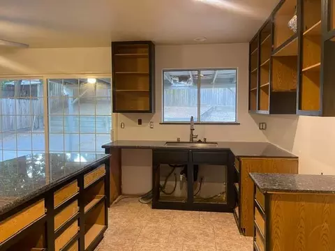 Kitchen - 6609 Gingerloop Ct, Sacramento, CA 95842 photo 1 of 2