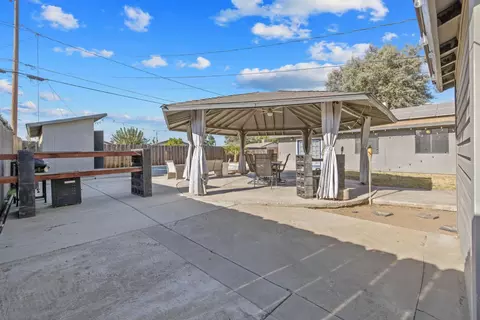 Exterior - 916 Elm St, Hanford, CA 93230 photo 5 of 11