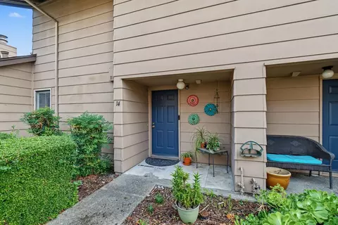 6060 Gloria Dr #14, Sacramento, CA 95822