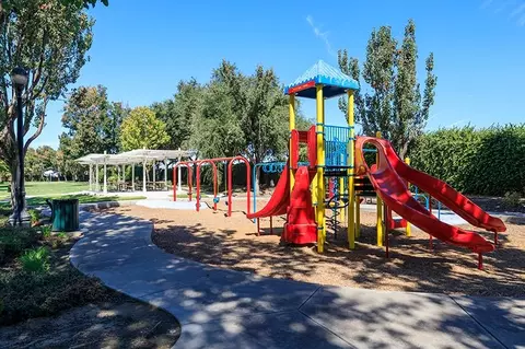View/Area - 2365 Triumph Ct, Turlock, CA 95380 photo 3 of 4