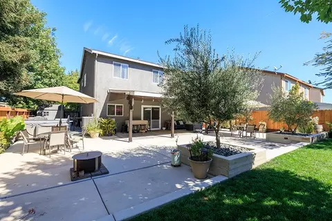 Exterior - 2365 Triumph Ct, Turlock, CA 95380 photo 18 of 25