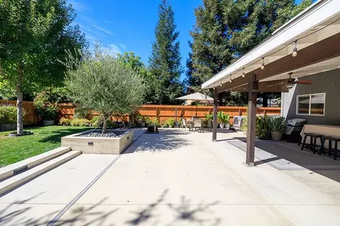 Exterior - 2365 Triumph Ct, Turlock, CA 95380 photo 17 of 25