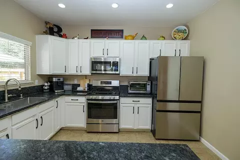 Kitchen - 2365 Triumph Ct, Turlock, CA 95380 photo 3 of 6