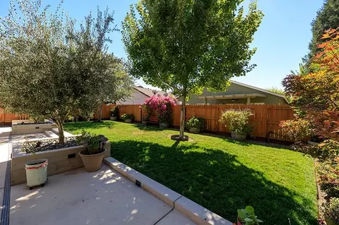 Exterior - 2365 Triumph Ct, Turlock, CA 95380 photo 20 of 25