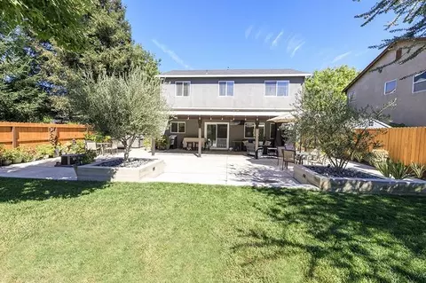 Exterior - 2365 Triumph Ct, Turlock, CA 95380 photo 23 of 25
