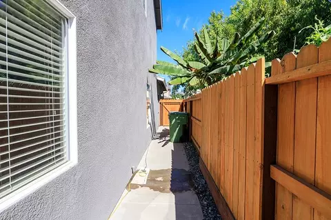 Exterior - 2365 Triumph Ct, Turlock, CA 95380 photo 24 of 25