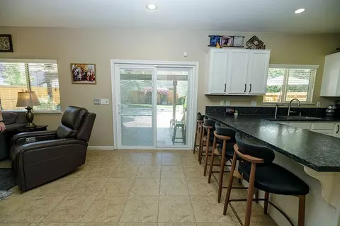 Kitchen - 2365 Triumph Ct, Turlock, CA 95380 photo 4 of 6