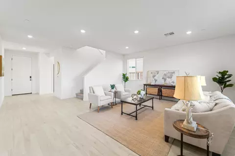 1501 Mcintyre St, Galt, CA 95632