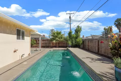 Exterior - 932 Sylvia Dr, Lodi, CA 95240 photo 6 of 12