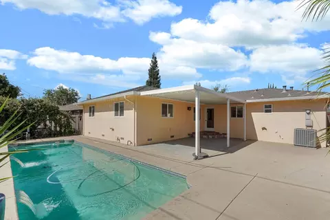Exterior - 932 Sylvia Dr, Lodi, CA 95240 photo 8 of 12