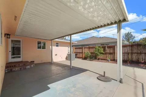 Exterior - 932 Sylvia Dr, Lodi, CA 95240 photo 10 of 12
