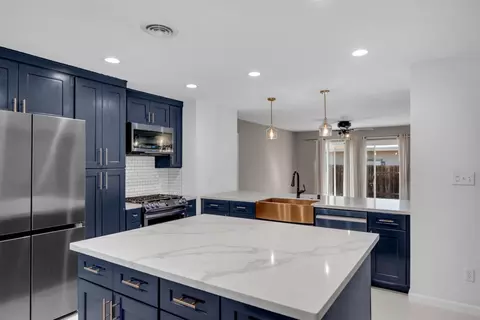 6926 Sylvan Rd, Citrus Heights, CA 95610