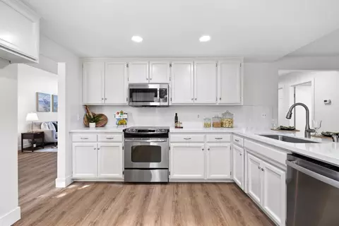 Kitchen - 1164 Hidden Mdw, Manteca, CA 95337 photo 3 of 3
