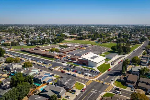 View/Area - 1164 Hidden Mdw, Manteca, CA 95337 photo 4 of 5