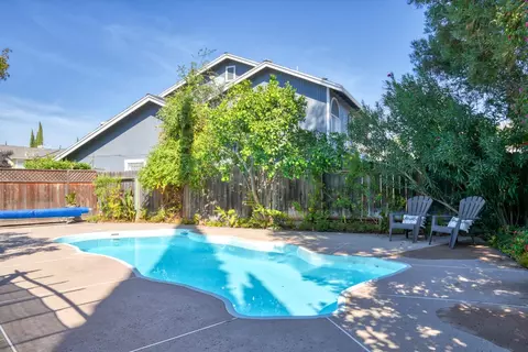 Exterior - 1164 Hidden Mdw, Manteca, CA 95337 photo 5 of 12