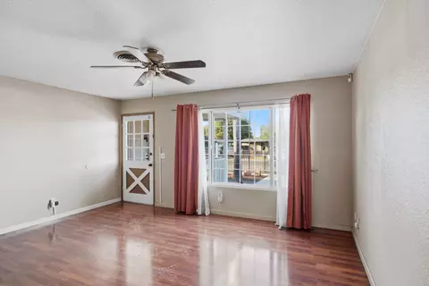 Living - 1526 Modoc Ave, Modesto, CA 95358 photo 2 of 4