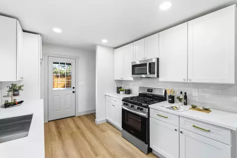 Kitchen - 3914 Emerson, Acampo, CA 95220 photo 2 of 3