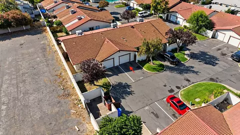 View/Area - 184 E Grantline Rd #184, Tracy, CA 95376 photo 4 of 11