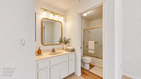 Bath - 184 E Grantline Rd #184, Tracy, CA 95376 photo 4 of 6