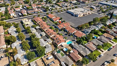 View/Area - 184 E Grantline Rd #184, Tracy, CA 95376 photo 6 of 11