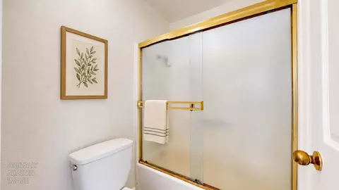 Bath - 184 E Grantline Rd #184, Tracy, CA 95376 photo 6 of 6